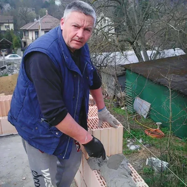 Sz J builnding house kft  Szigeti József
