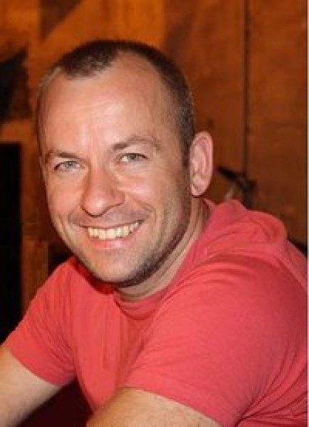 Robert Floor Kft